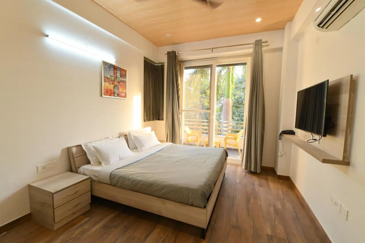 Stay Studio Hotel & Residences 구르가온