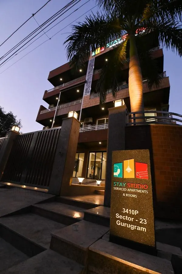 Stay Studio Hotel & Residences 구르가온