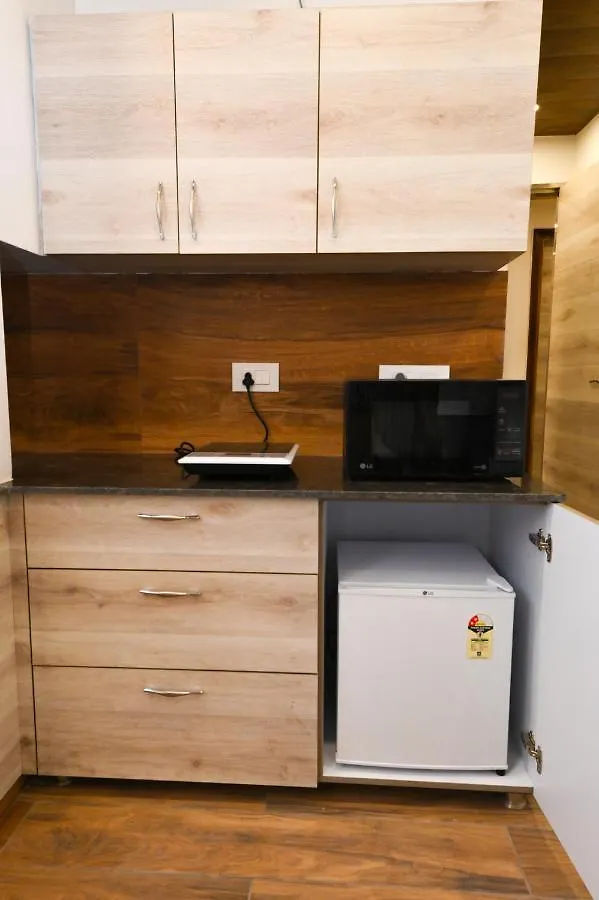Stay Studio Hotel & Residences 구르가온 0*,  인도
