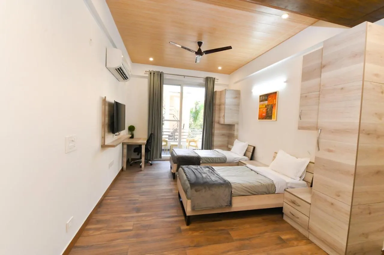 Stay Studio Hotel & Residences 구르가온 0*,