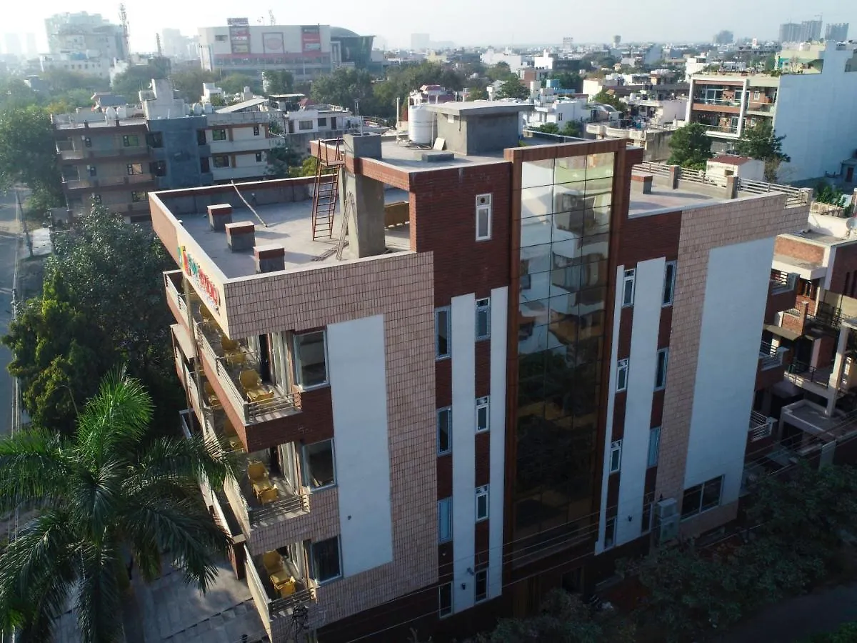 Stay Studio Hotel & Residences 구르가온 0*,