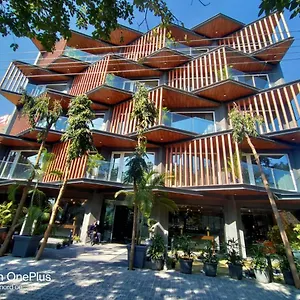 Отель Air By Ahuja Residences, Гургаон